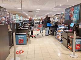 weniger kassierer geplant: rewe plant deutlich mehr märkte mit sb-kassen