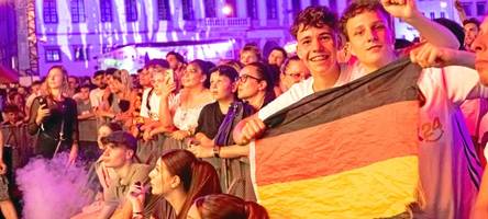 Wie Augsburger die Chancen der deutschen Nationalmannschaft einschätzen