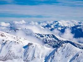 radtour scheitert am schnee: hubschrauber rettet schülergruppe aus alpen