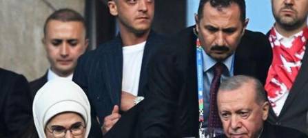 Özil, erdogan und viele wolfsgrüße: die störgeräusche beim aus der türkei