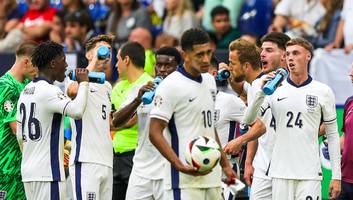 bei fußball-em 2024 - warum die englische mannschaft auf gurkenwasser schwört