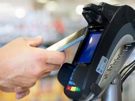 apple pay: apple öffnet sein bezahlsystem