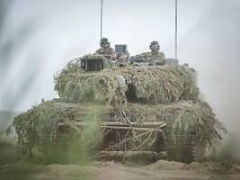 Nach Ampel-Einigung auf Haushalt: Umfrage: Mehrheit hält Wehretat für zu gering