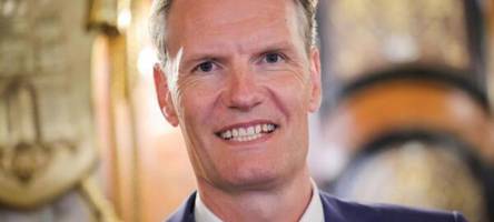 umstrittener hafendeal: msc-chef toft will wogen glätten