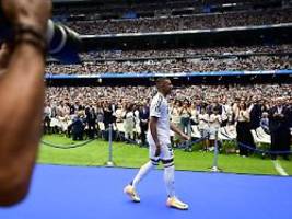 pompöse vorstellung in madrid: mbappé löst ronaldo-hype aus und will sein leben geben