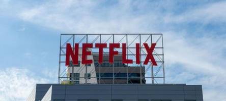 netflix gewinnt acht millionen kunden hinzu