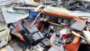 schiffsunfall: wieder prallt schiff gegen eine huntebrücke