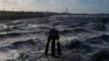 unwetter: segler wegen gewitter vor rügen in not