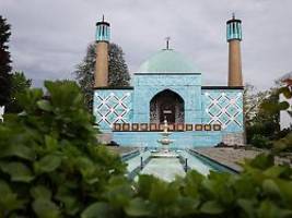 ermittler stürmen blaue moschee: großrazzia gegen islamisches zentrum hamburg