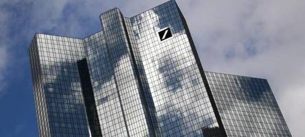 Deutsche Bank schreibt Verlust wegen Postbank-Rückstellung