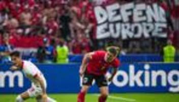 Fußball-Europameisterschaft: Uefa bestraft sieben Nationalverbände wegen Rassismus bei der EM