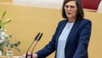 bayerischer landtag: aigner will gutachten zu «extremismusklausel» vorstellen