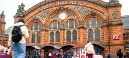 Polizei: Brandanschlag auf Bahnstrecke Hamburg-Bremen