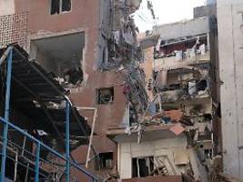 nach israels attacke in beirut: leiche von hisbollah-kommandeur unter trümmern geborgen