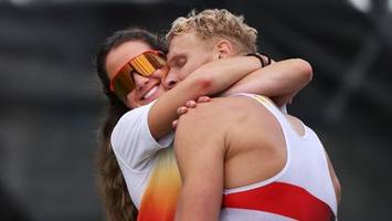 ruder-gold für deutschland: triumphfahrt der familie zeidler