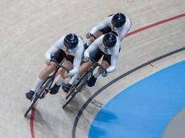 bronze als trostpreis: weltrekordflut vermiest teamsprint-trio den traum vom gold