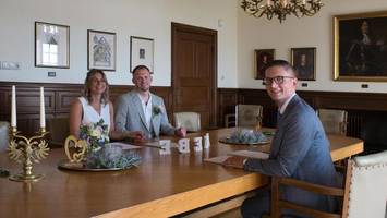 in lauenburg traut jetzt auch der bürgermeister selbst