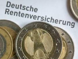 nicht nur in minijobs: mehr als 1,3 millionen rentner arbeiten
