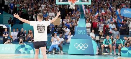 Kurz vor dem Ende: Flitzer bei Basketball-Viertelfinale