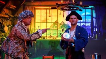 „prime time theater“: pirat jack sucht schatz im wedding