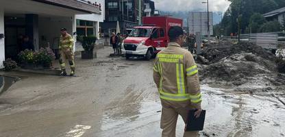 Österreich: arlberg-route nach erdrutschen gesperrt - unwetter-folgen im westen des landes