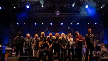 musiklegenden - leslie mandoki und seine „soulmates“ begeistern in münchen