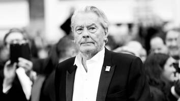 französischer schauspieler  - filmlegende alain delon stirbt im alter von 88 jahren