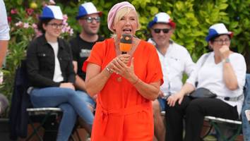 triathletin und kanuten - „hangover“: andrea kiewel irritiert von olympia-siegern im  „zdf-fernsehgarten“