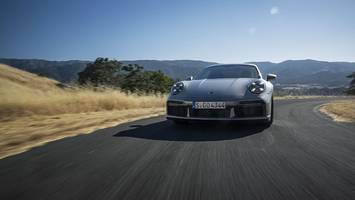 fahrbericht porsche 911 turbo 50 jahre - wir blasen im jubiläums-turbo von porsche 50 geburtstagskerzen aus