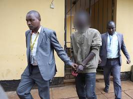 kenia: mutmaßlicher mörder von 42 frauen entkommt aus seiner zelle