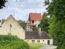 treffpunkt für parteinachwuchs: afd-mann franz schmid scheitert offenbar mit schloss-kauf