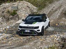 fit im matsch, weniger verbrauch: jeep avenger 4xe - mehr elektropower, aber nicht nur