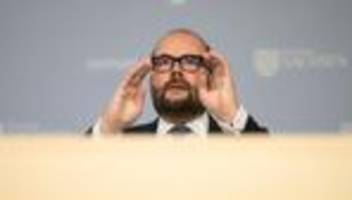 gendern: genderverbot an schulen: dgb-negativpreis für minister