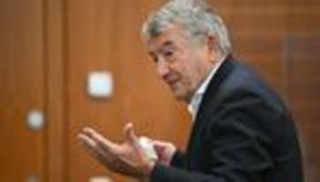 Sommermärchen-Prozess: Verfahren gegen Ex-DFB-Präsident Niersbach zeitweise eingestellt