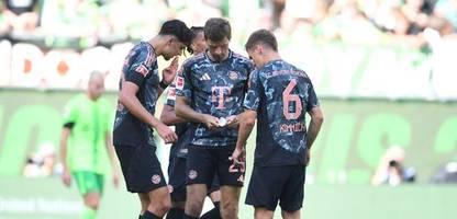 fc bayern münchen gegen vfl wolfsburg: thomas müller versteckte anweisungen in unterhose