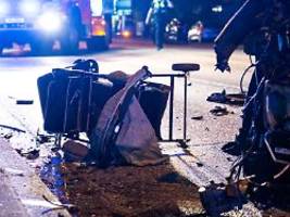 drei autos an crash beteiligt: schwerer verkehrsunfall in hamburg - kind in lebensgefahr