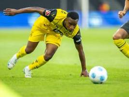 angreifer per leihe nach nizza: bvb-juwel moukoko kickt künftig an der côte d'azur