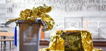 picasso, metzger, beuys: versehentlich zerstörte kunst - kann das weg?