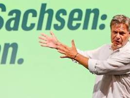 Parteispitze tourt durch Sachsen: Grüne stemmen sich gegen Untergang - und geraten ins Schwitzen