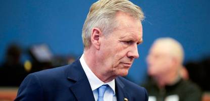 ex-bundespräsident christian wulff möchte schüler häufiger die nationalhymne singen lassen