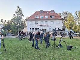 Kein Zutritt für Journalisten: Thüringer AfD feiert in Erfurt hinter verschlossenen Türen