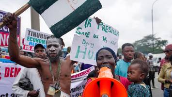 Nach Protestwelle in Nigeria - Zehn Demonstranten wegen Hochverrats angeklagt – drohende Todesstrafe sorgt für Empörung