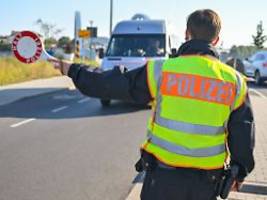 Ärger für Wiederholungstäter: Polizist erkennt Fahrer ohne Führerschein wieder