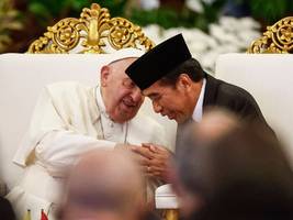 Papst in Asien: Franziskus warnt in Indonesien vor religiösem Extremismus