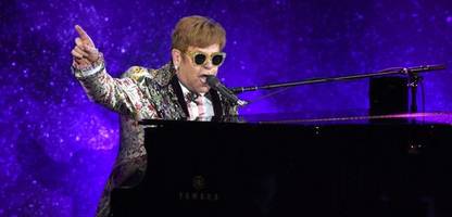 elton john sieht nach augeninfektion nicht mehr gut