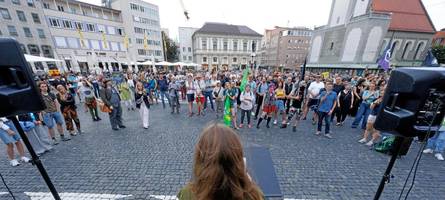 Nach AfD-Erfolgen: 250 Teilnehmer bei Augsburger Demo gegen Rechtsruck