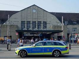 Täter auf der Flucht: Mann im Karlsruher Hauptbahnhof niedergestochen