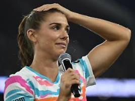 Zum zweiten Mal schwanger: Fußball-Ikone Alex Morgan beendet Karriere unter Tränen