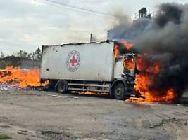 Hilfsgüter-LKW in Flammen: Mehrere Rot-Kreuz-Mitarbeiter in der Ukraine getötet