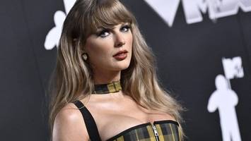 Elon Musk will Taylor Swift „ein Kind schenken“ – Fans entsetzt